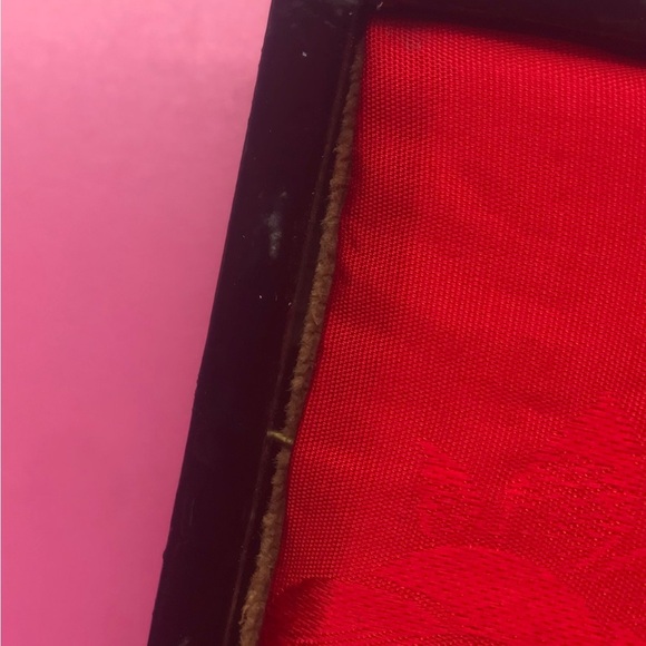 Brown Lacquer with Gold Latch and Mother of Pearl Shadow Box Top Red Inside - Picture 12 of 12